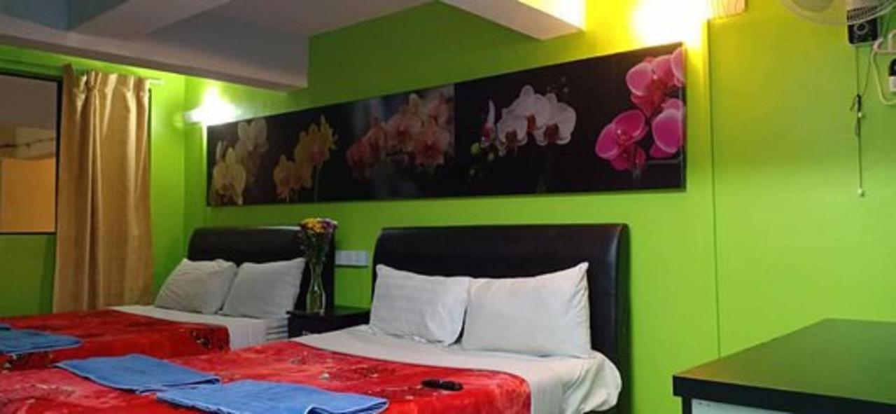 Oyo 90760 Lily Haven Hotel Tanah Rata Esterno foto